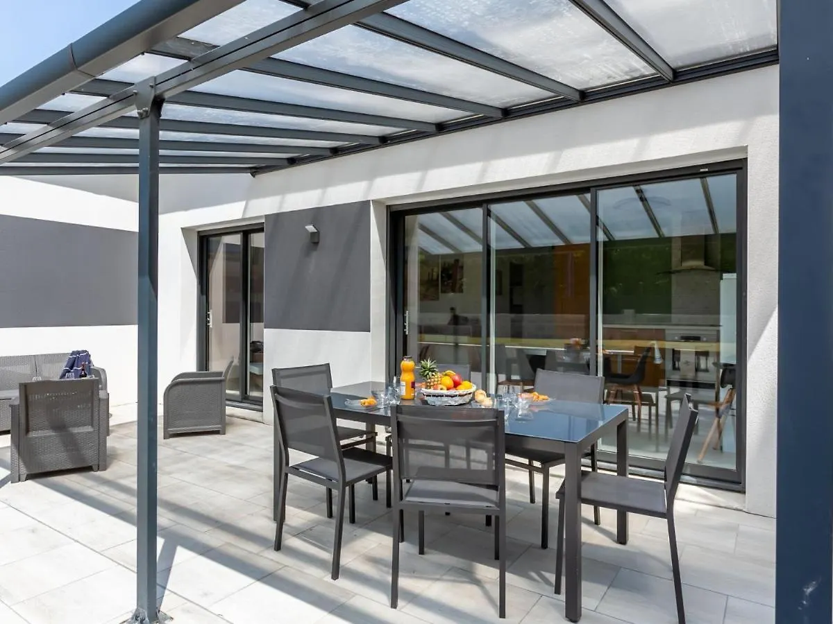Holiday Home Palet Breton By Interhome Locquirec